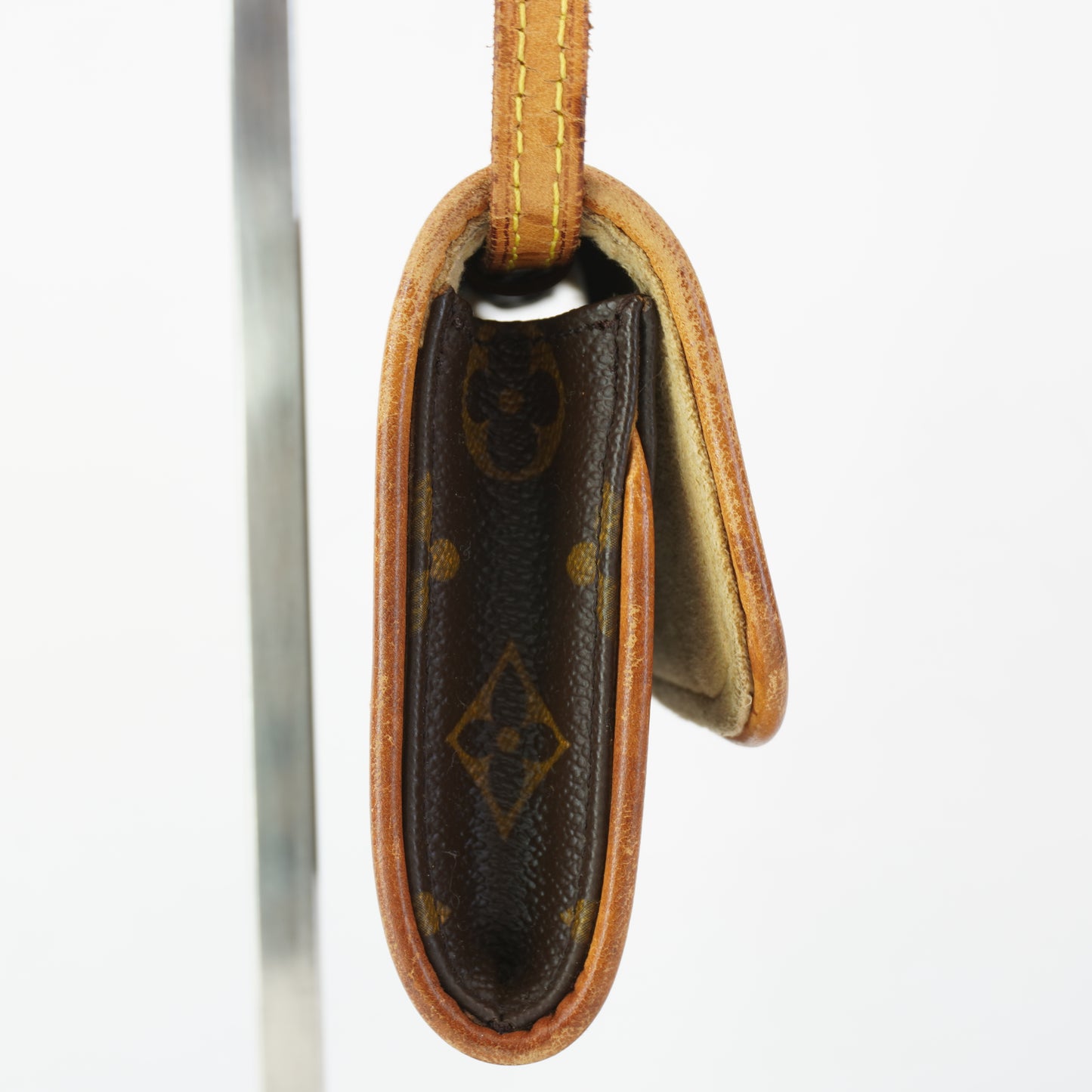 Louis Vuitton Pochette Mono