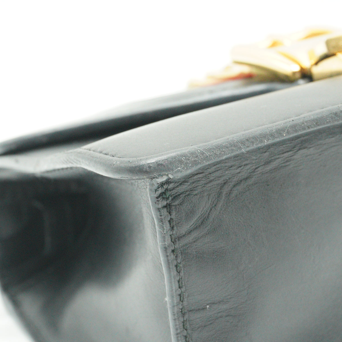 Gucci	Sylvie Leather Mini Black Bag GHW