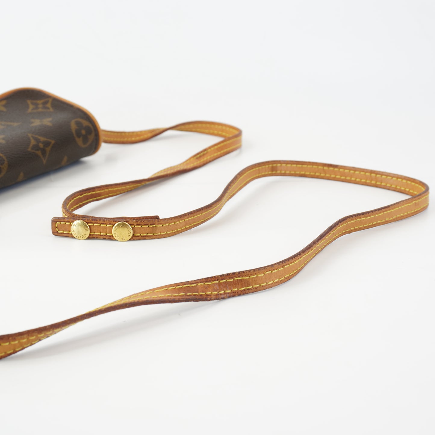 Louis Vuitton Pochette Mono