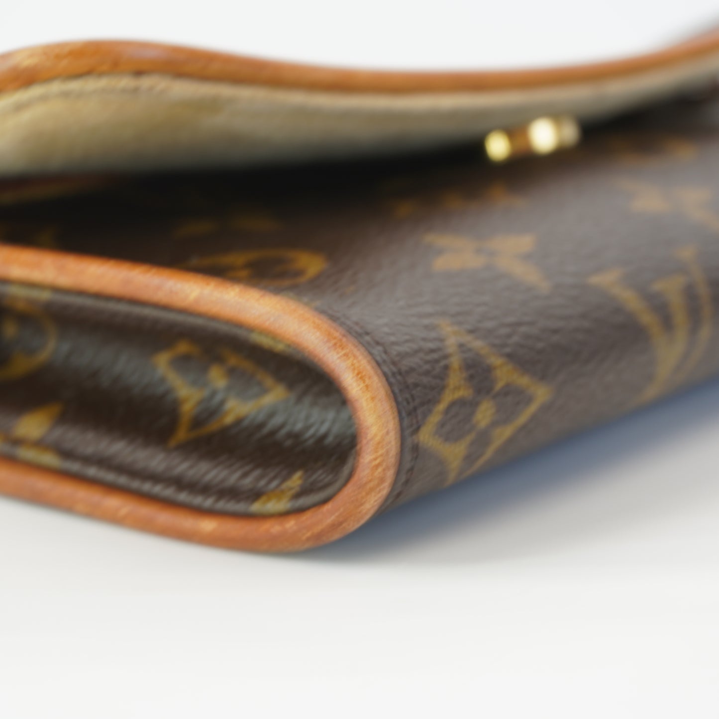 Louis Vuitton Pochette Mono