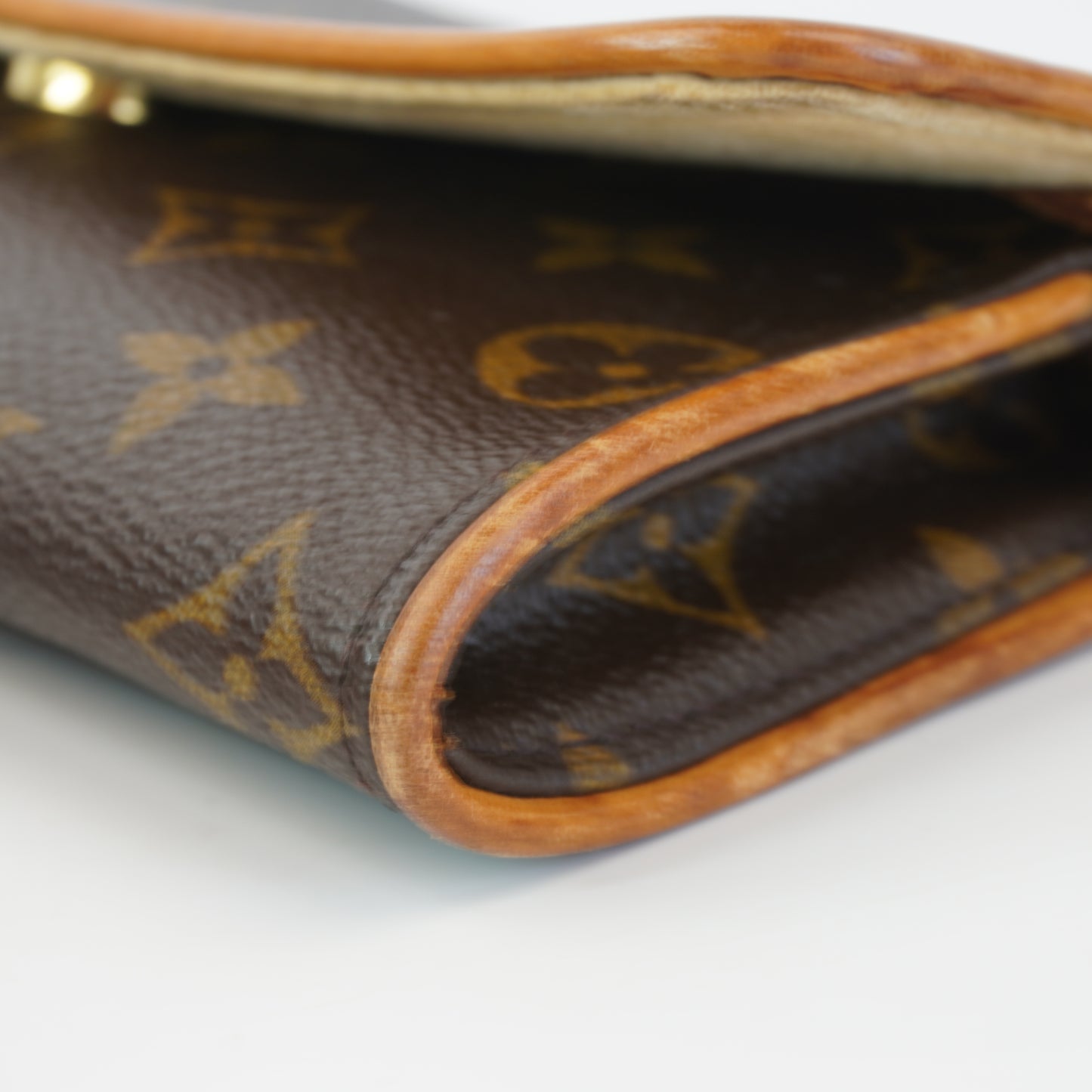 Louis Vuitton Pochette Mono