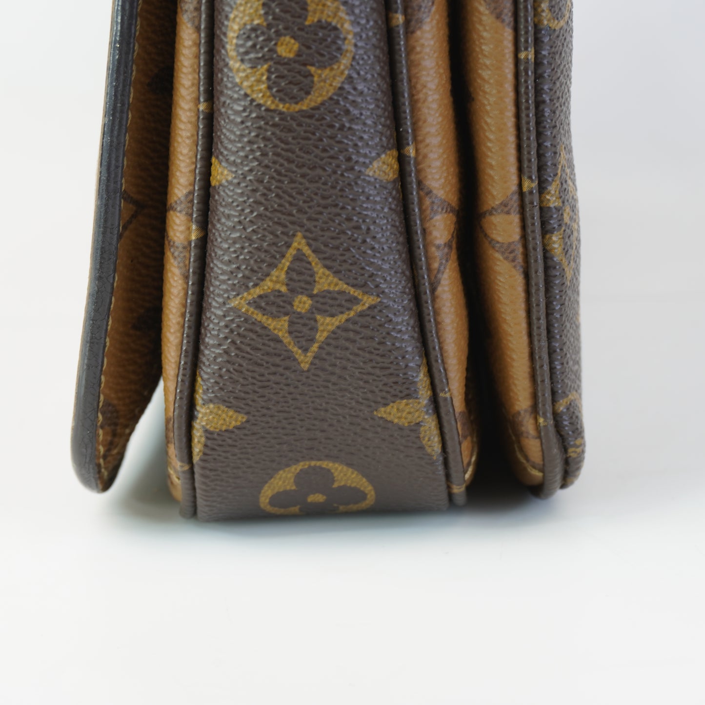 Louis Vuitton	Pochette Metis Reverse Mono Canvas