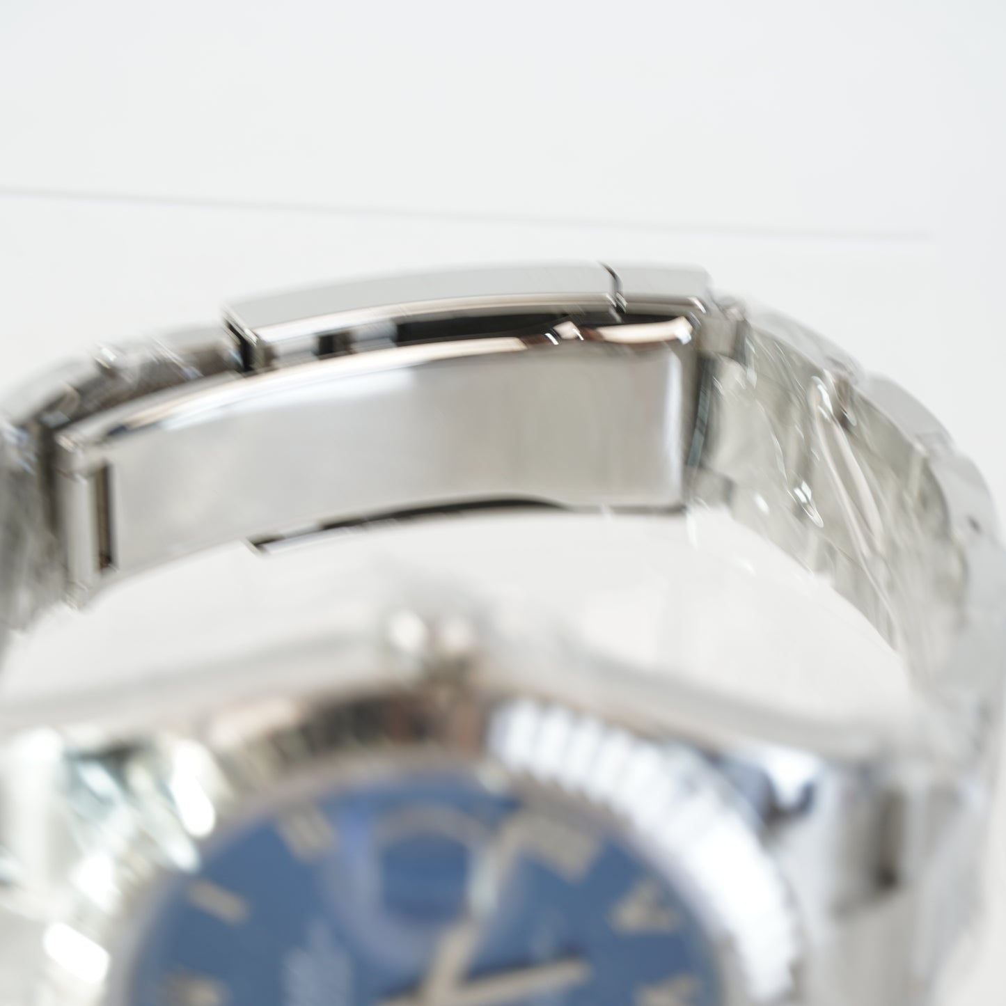 DATEJUST 41MM BLUE ROMAN FLUTED BEZEL STAINLESS STEEL OYSTER BRACELET WITH REHAUT S/N: 3YX62722 #126334 CARD CERTIFICATE, BOX