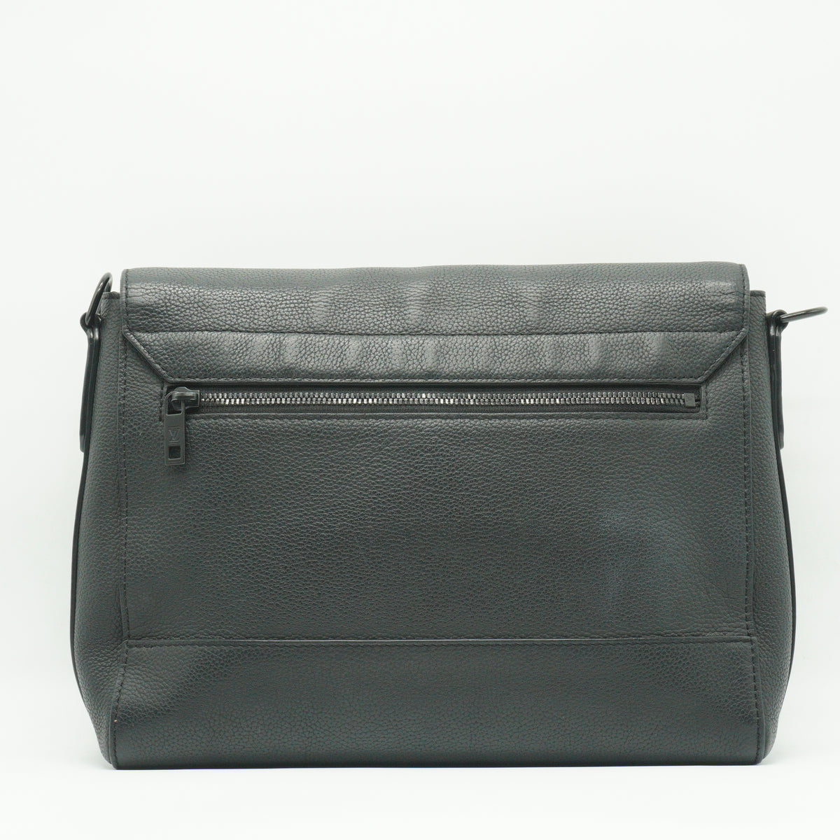 Louis Vuitton	Takeoff Messenger Bag Black Medium BHW