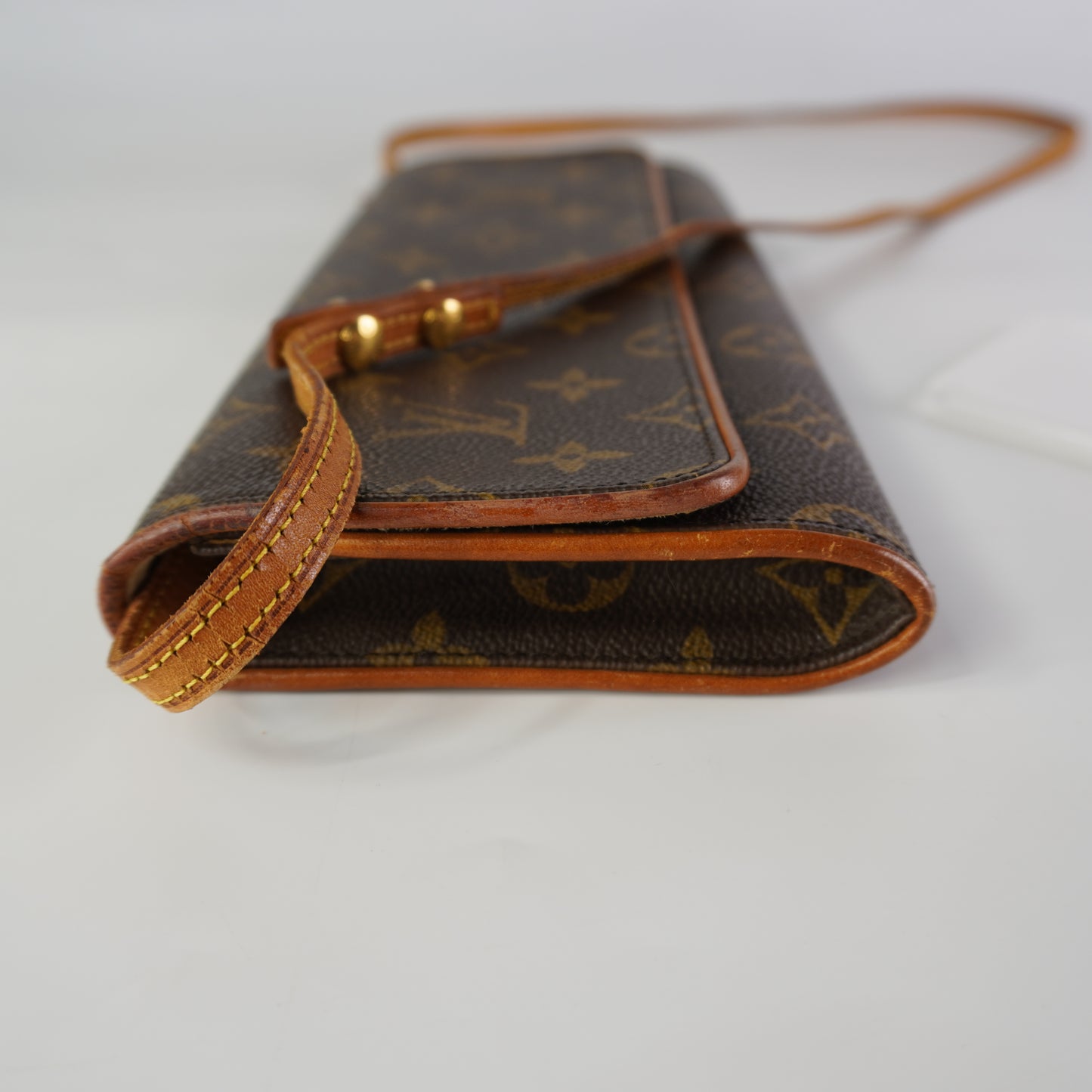 Louis Vuitton	Monogram Pochette