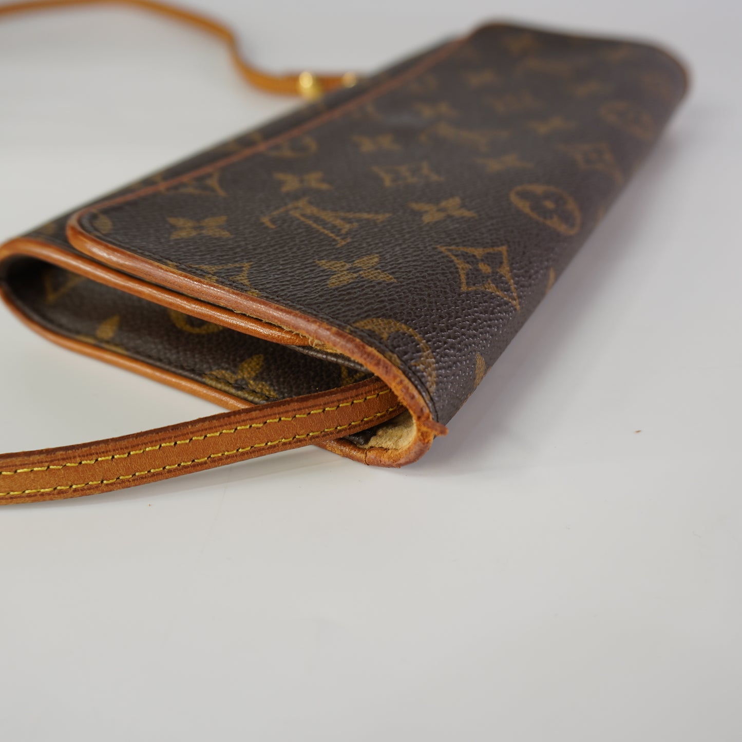 Louis Vuitton	Monogram Pochette