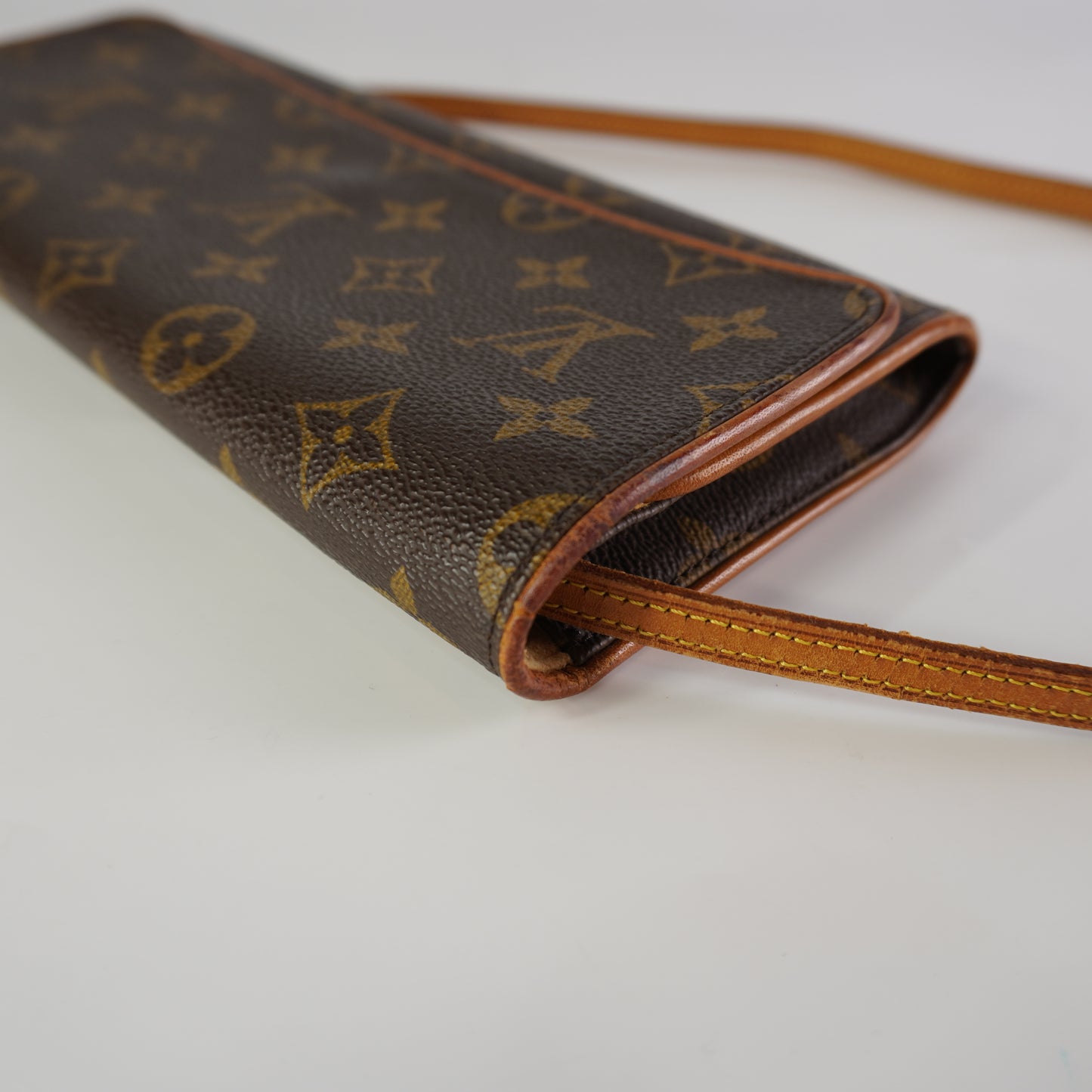 Louis Vuitton	Monogram Pochette