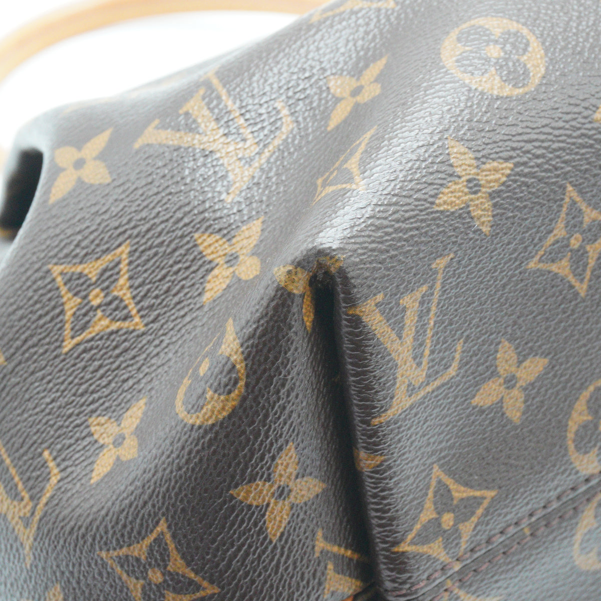 Louis Vuitton Turenne MM GHW