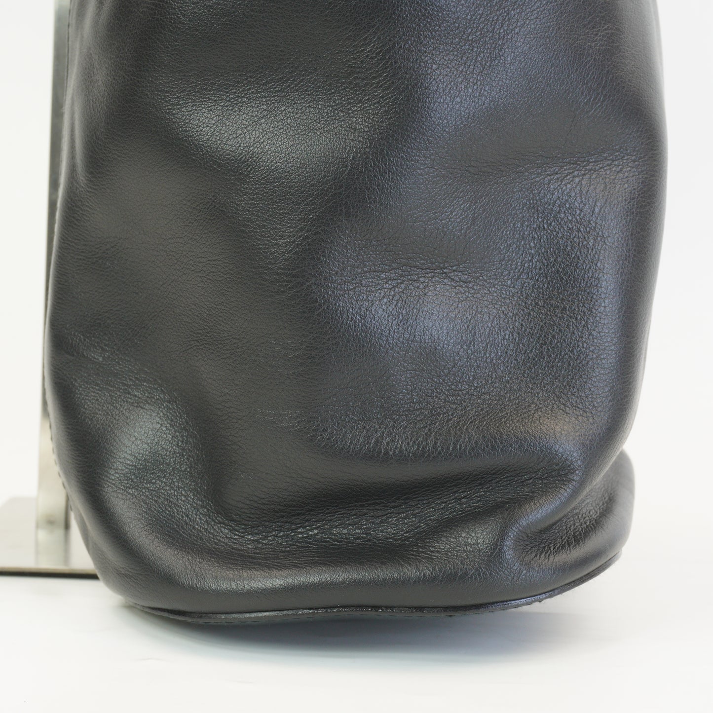Gucci Calfskin Ring Bucket Bag Black MHW Medium