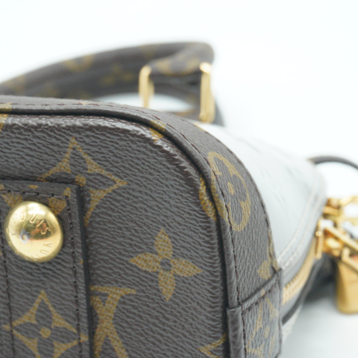Louis Vuitton Alma BB Vernis Metallic Grey GHW