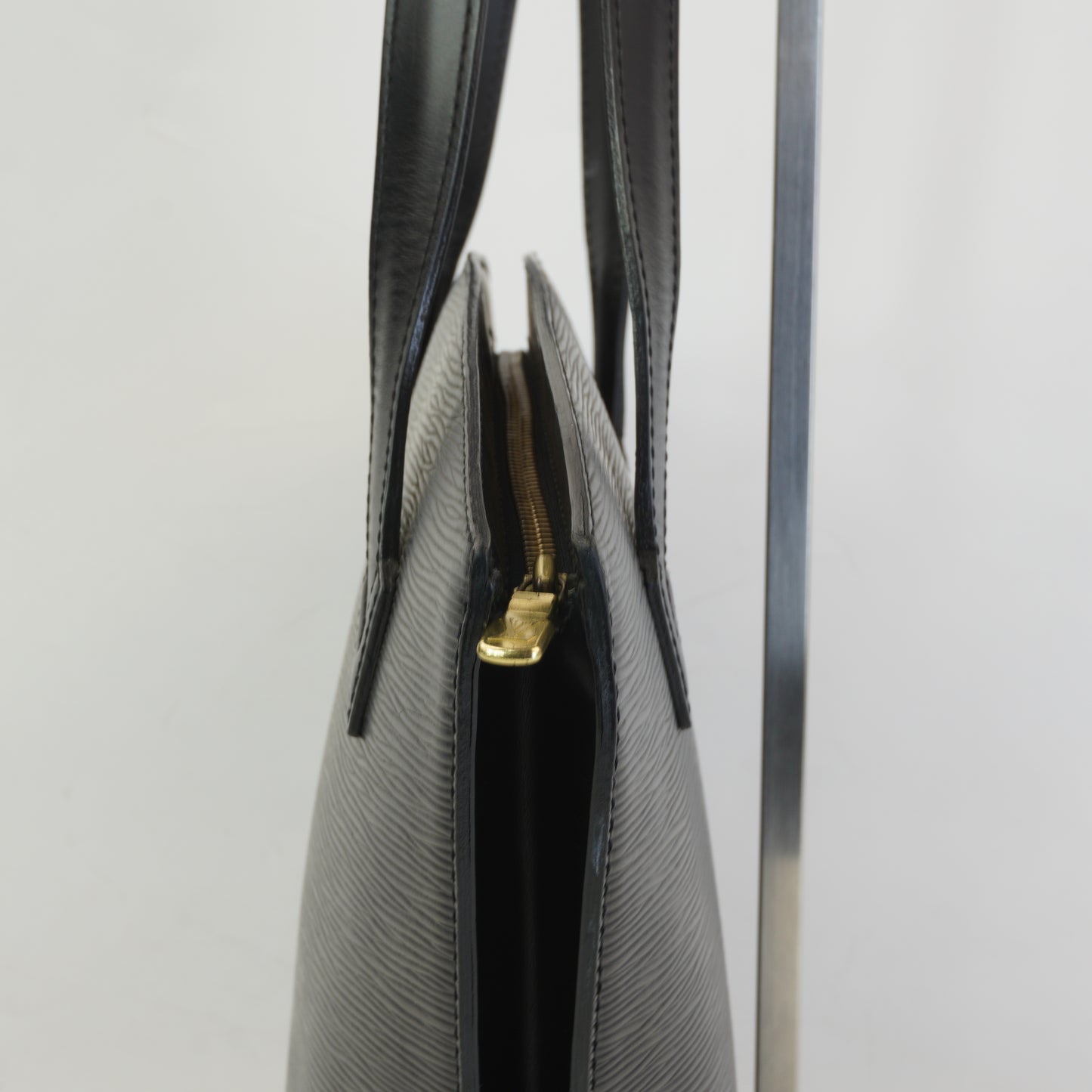 Louis Vuitton	Epi Saint Jacques Black GHW Small