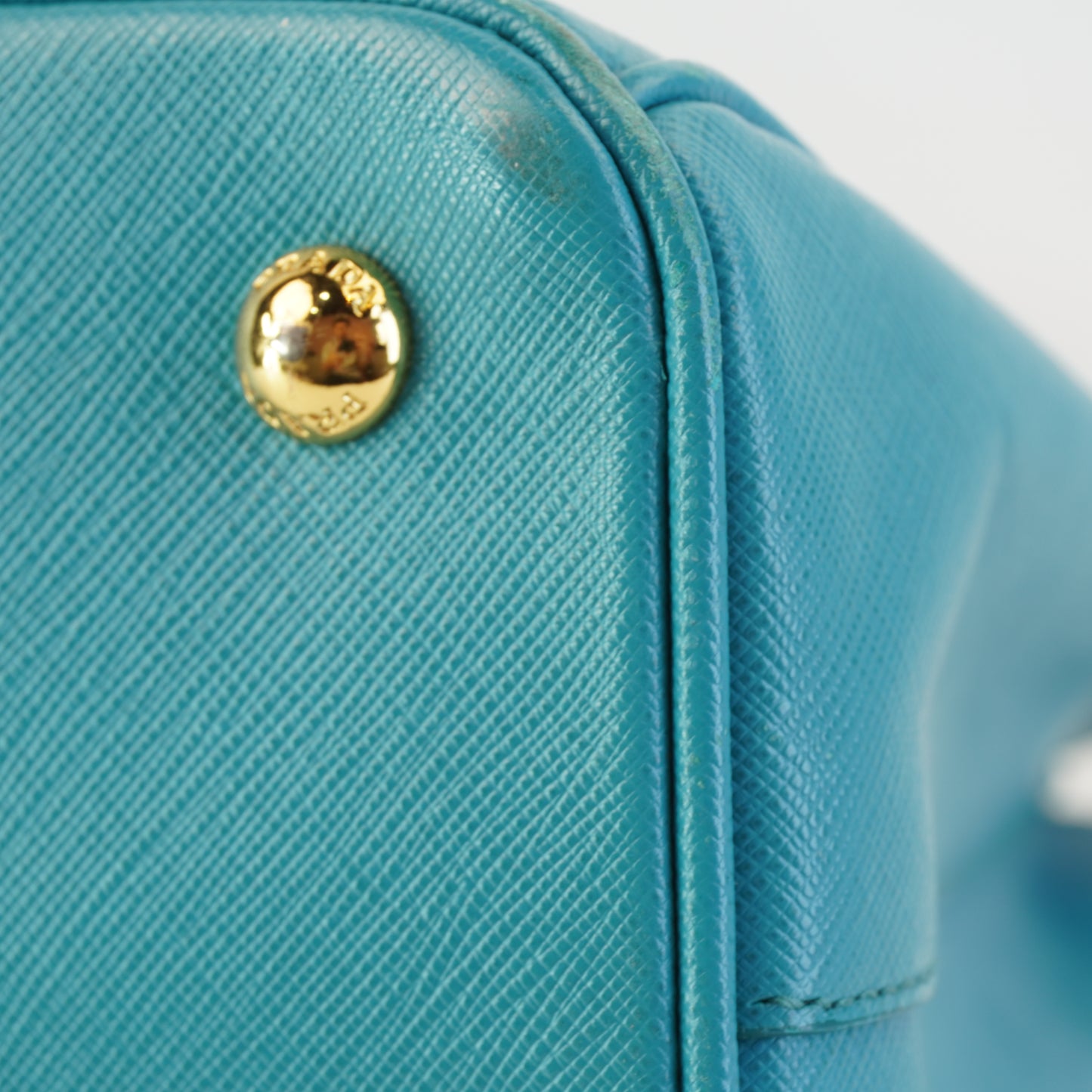 Prada 	Saiffiano Teal