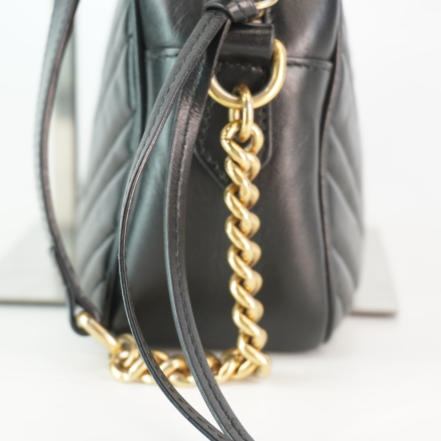 Gucci GG Marmont Matellase Camera Bag