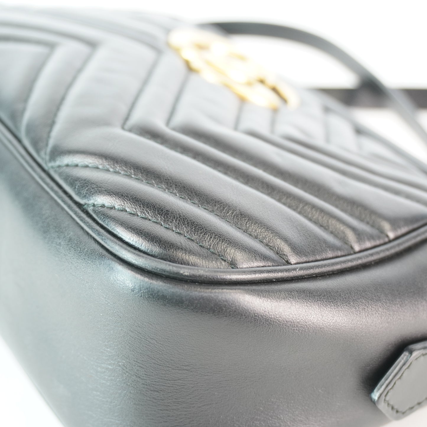 Gucci GG Marmont Matellase Camera Bag