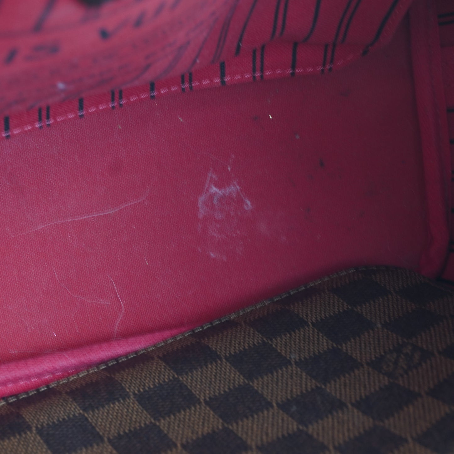 Prada 	Saffiano Leather Wallet w/ Strap Pink