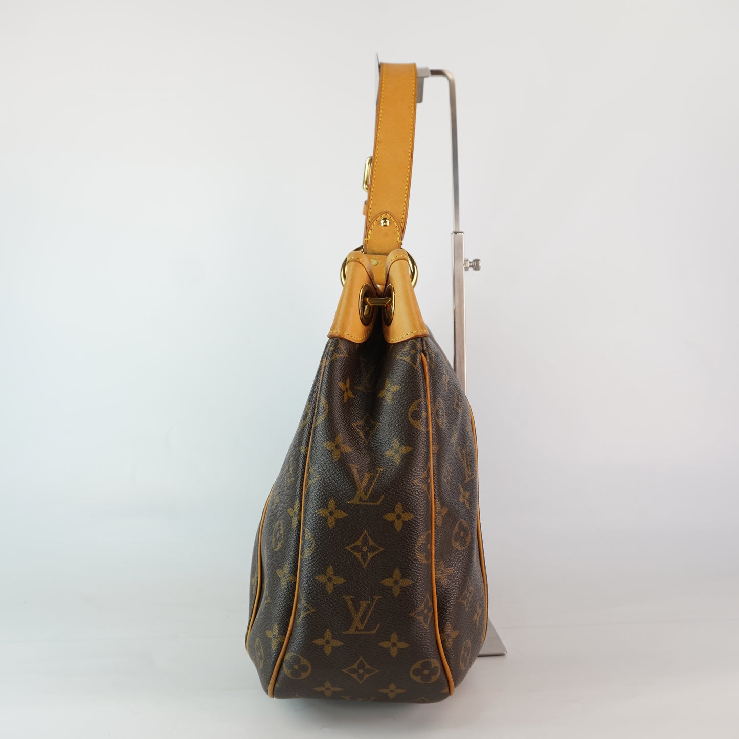 Louis Vuitton	Monogram Galiera