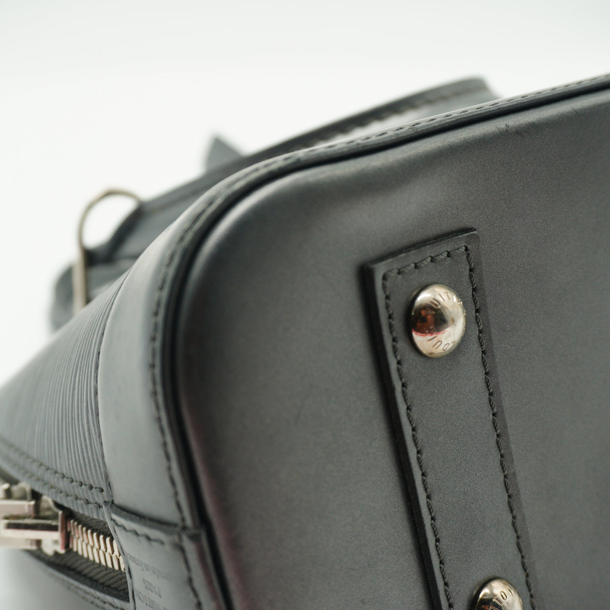 Louis Vuitton	Alma BB Epi Grey SHW