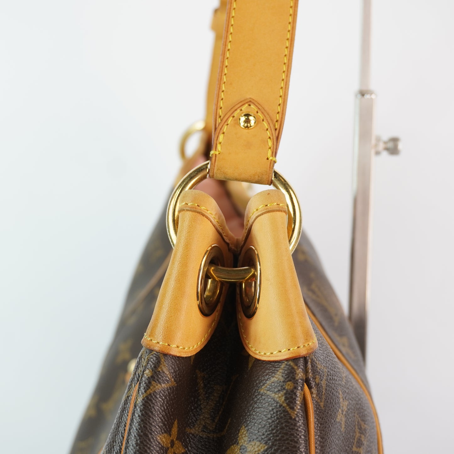 Louis Vuitton	Monogram Galiera
