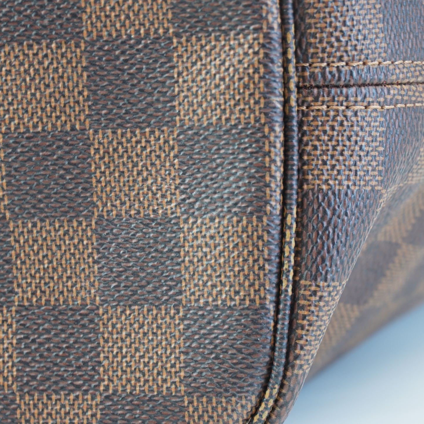 Louis Vuitton	Neverfull Damier Ebene