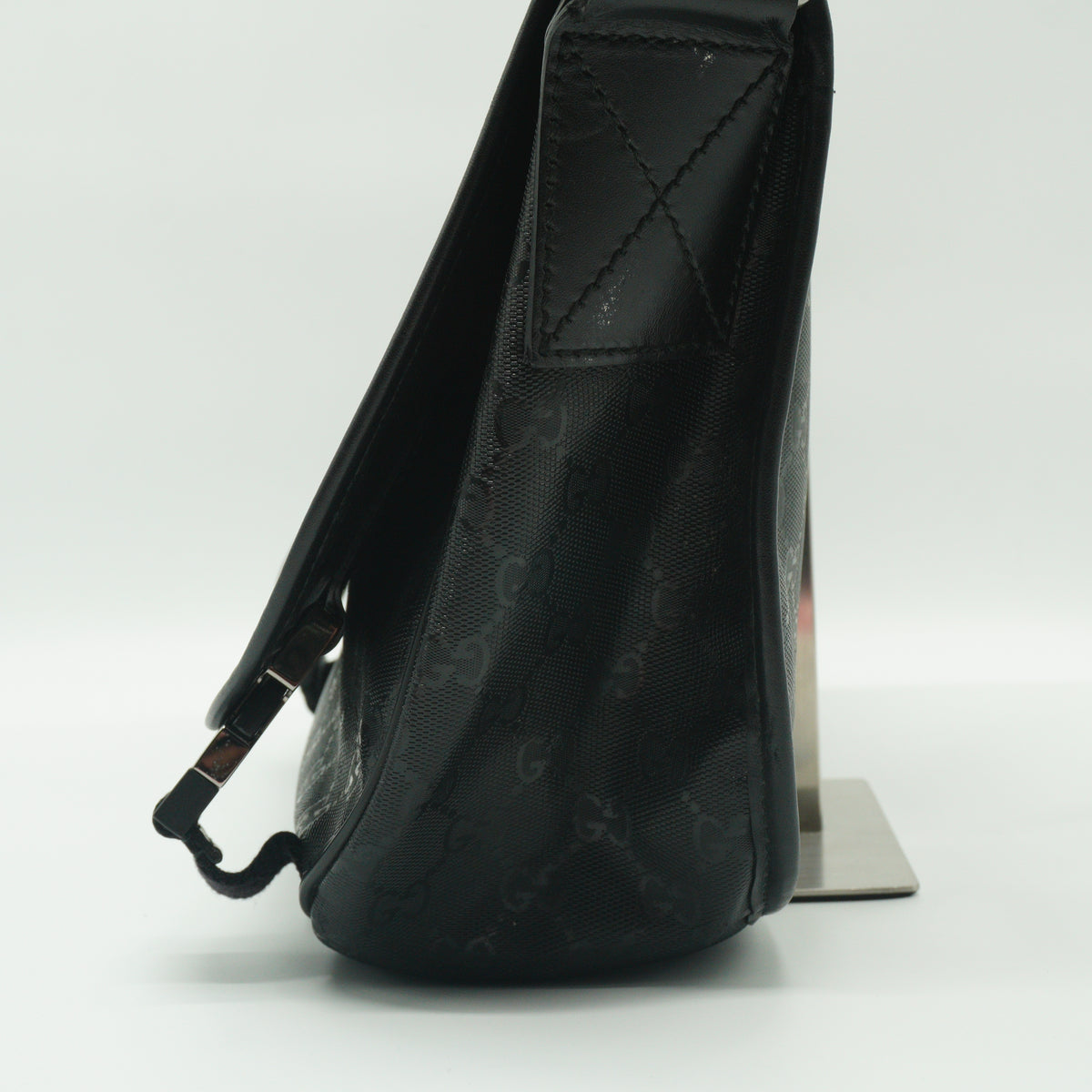 Gucci Imprinete GG SUpreme Medium Messenger