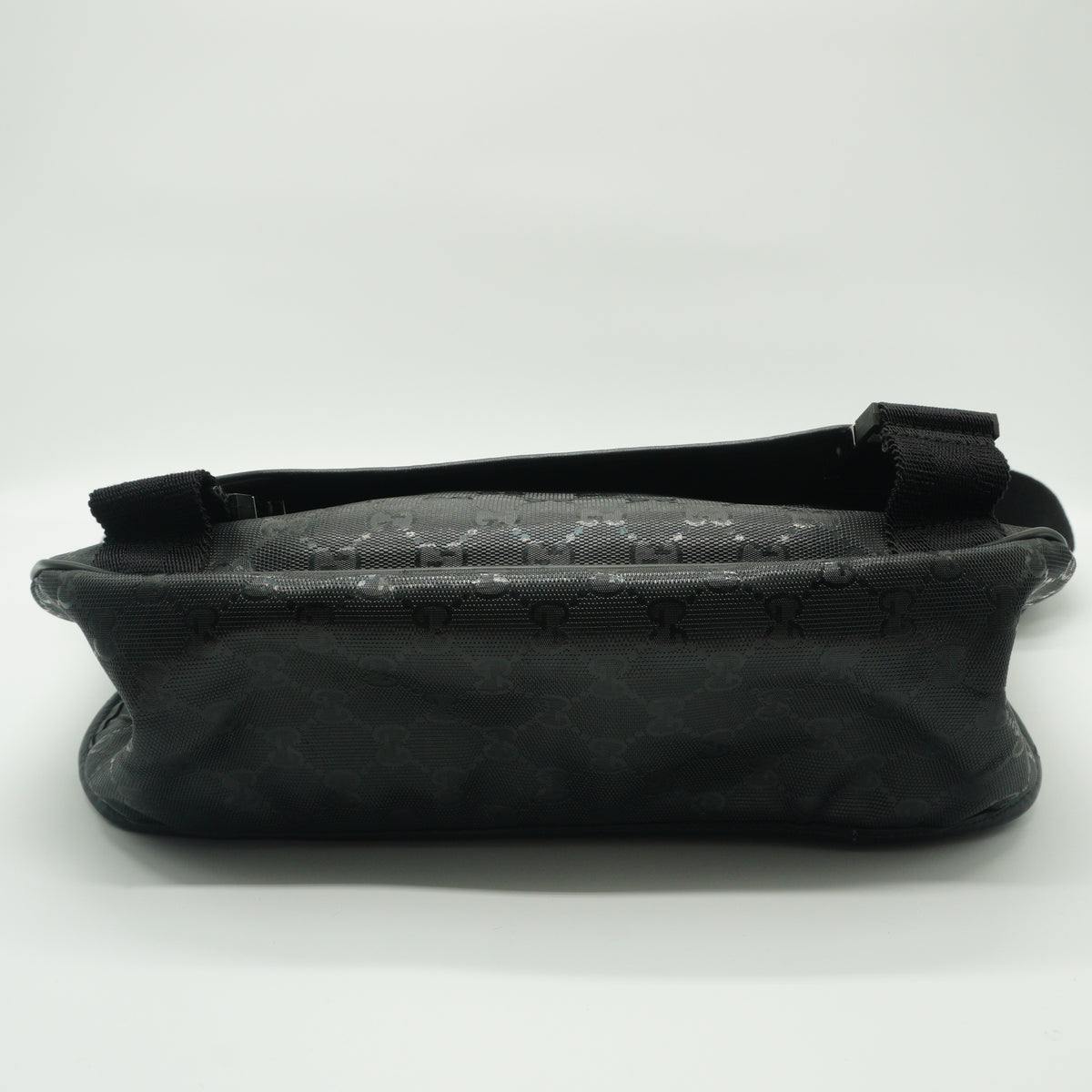 Gucci Imprinete GG SUpreme Medium Messenger