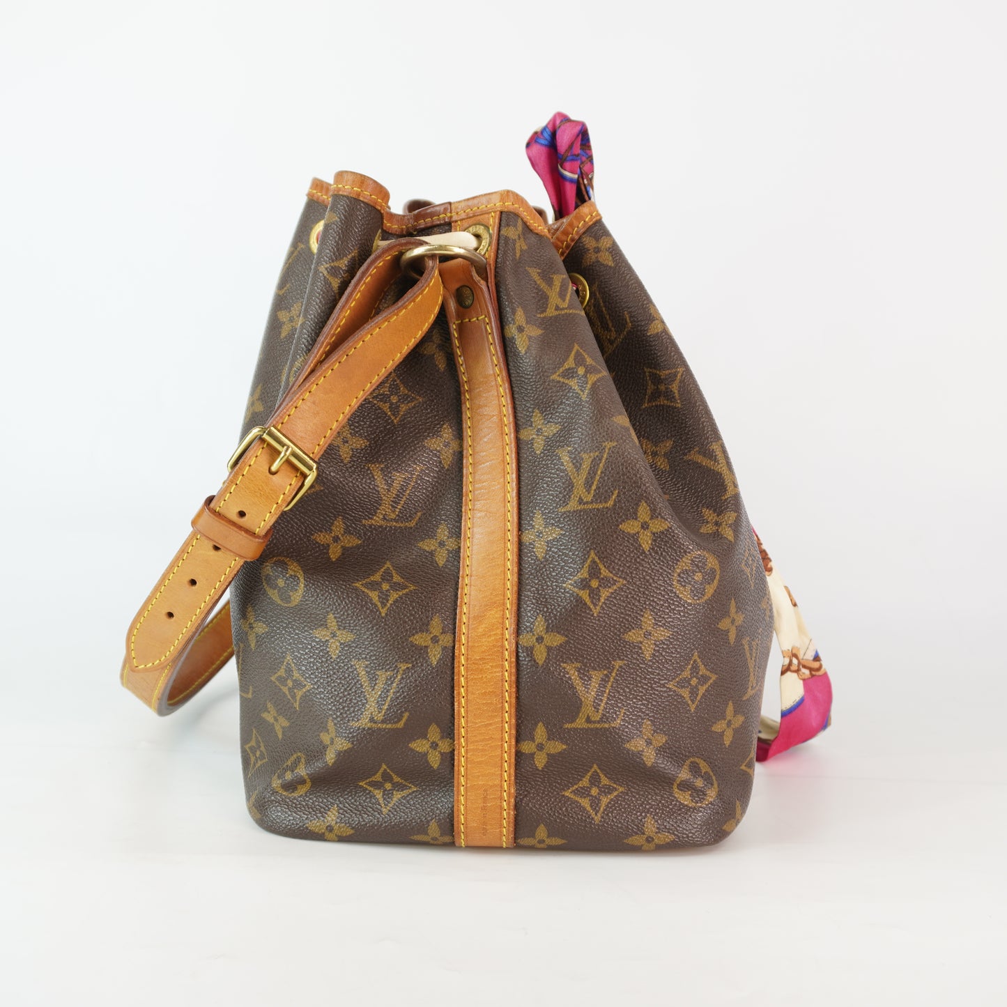 Louis Vuitton	Neo Classic Bucket Bag GHW Medium