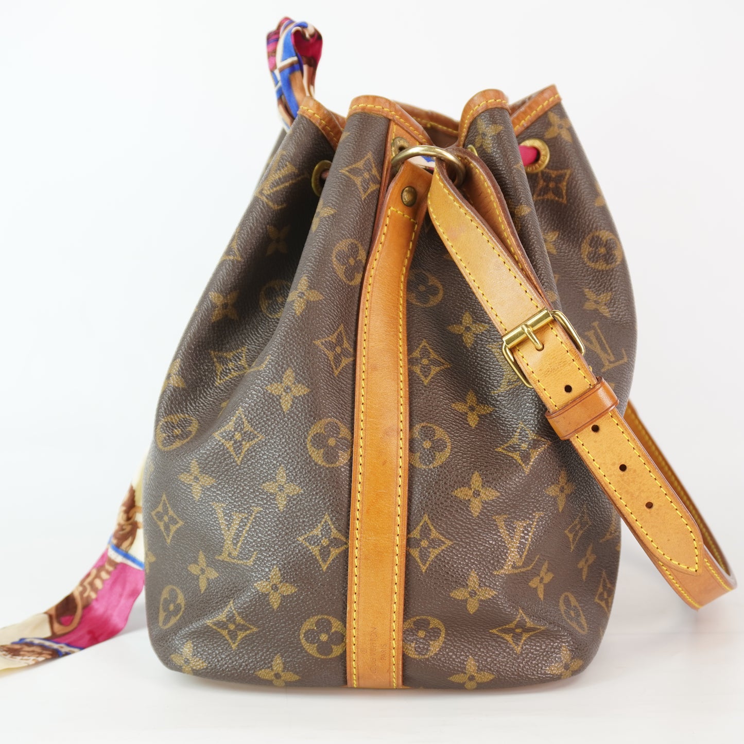 Louis Vuitton	Neo Classic Bucket Bag GHW Medium