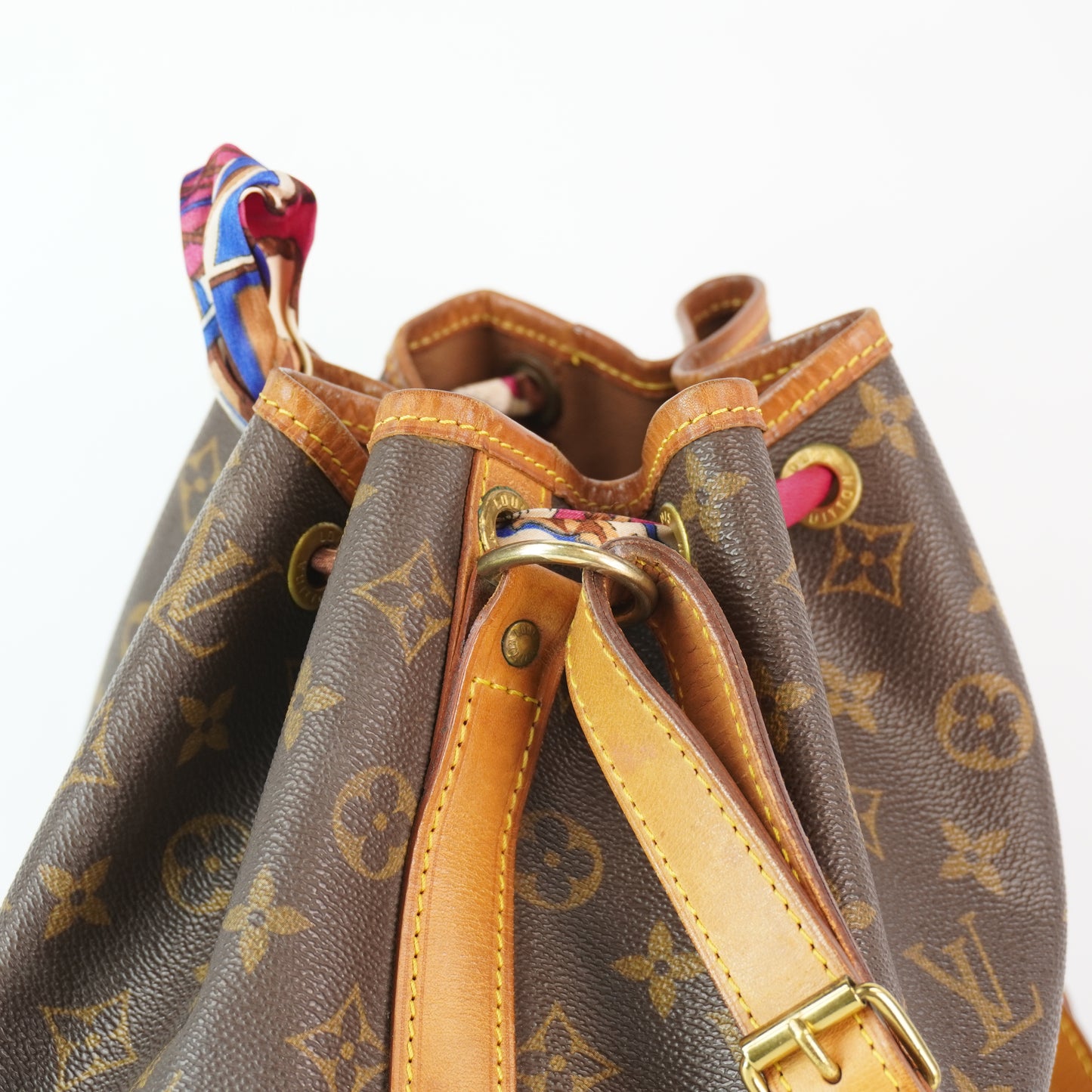Louis Vuitton	Neo Classic Bucket Bag GHW Medium