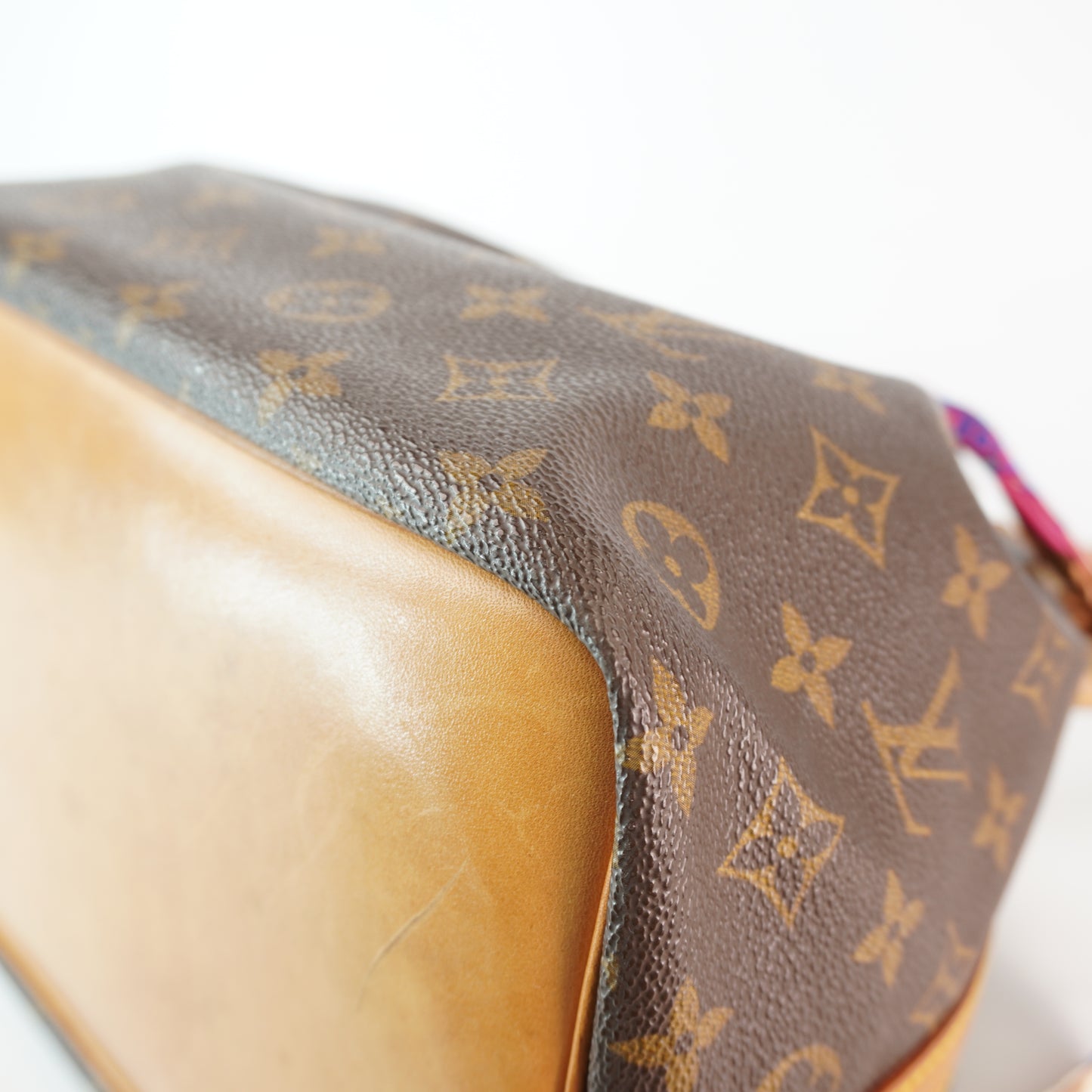 Louis Vuitton	Neo Classic Bucket Bag GHW Medium