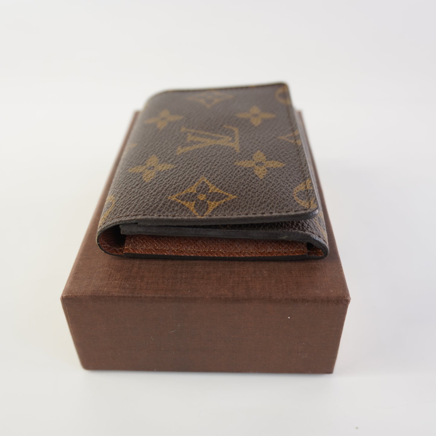 Louis Vuitton	Wallet Monogram