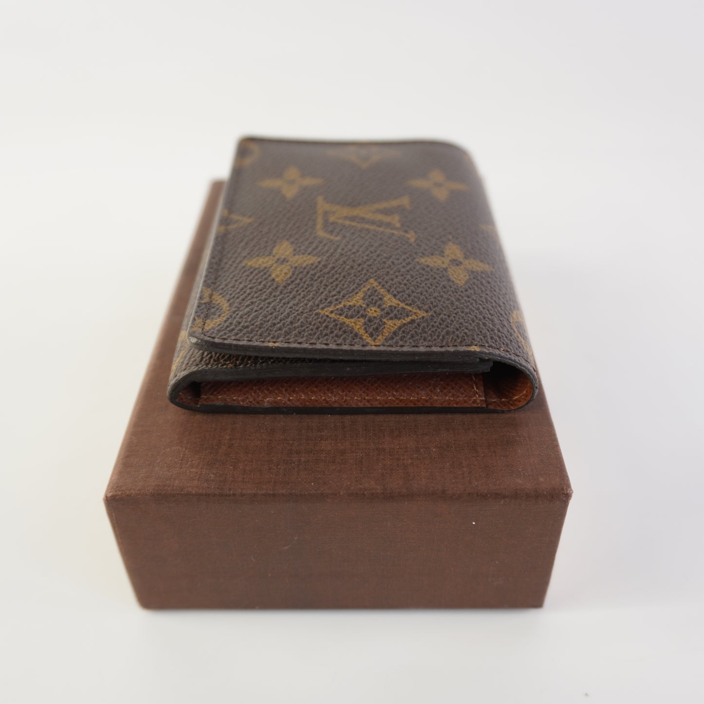 Louis Vuitton	Wallet Monogram