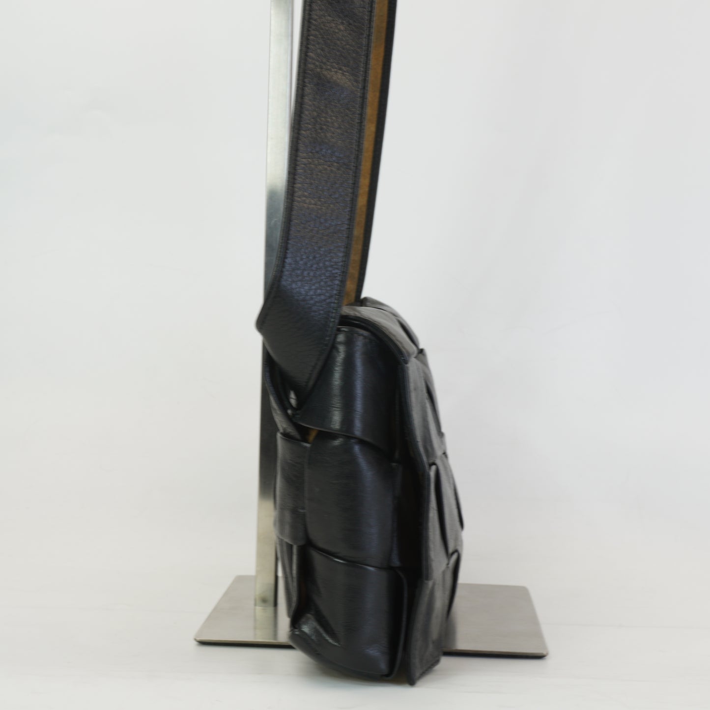 Bottega Veneta Black Intreciato Leather Cassete Bag