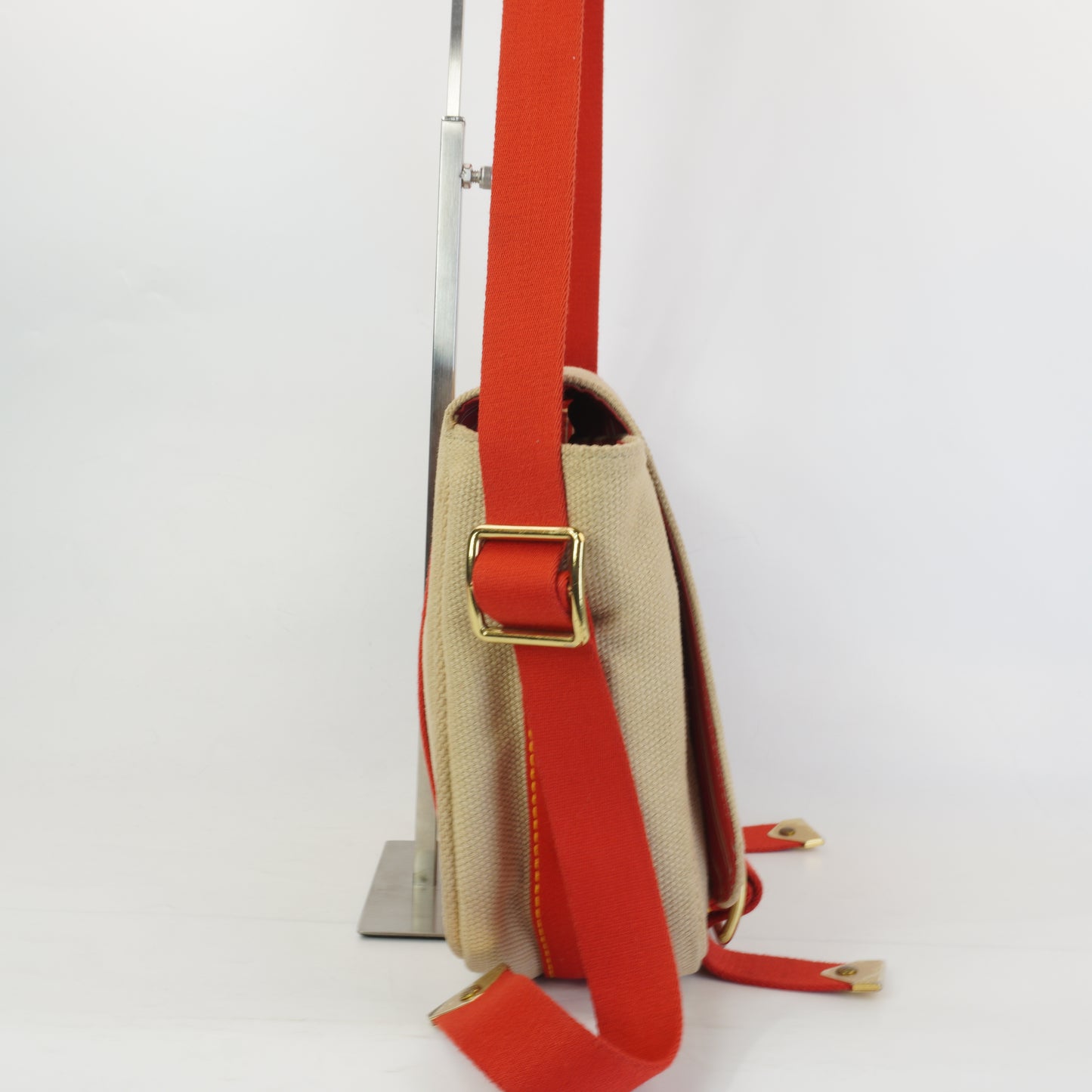 Louis Vuitton	Antigua Buzas PM Messenger Bag GHW Medium
