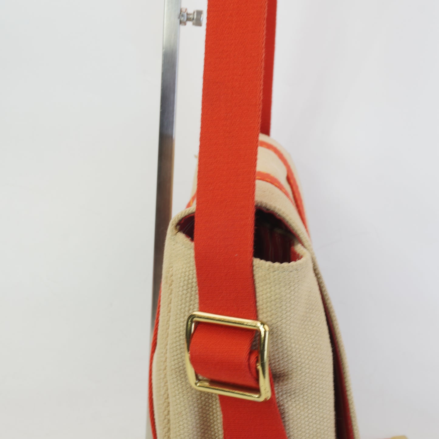 Louis Vuitton	Antigua Buzas PM Messenger Bag GHW Medium