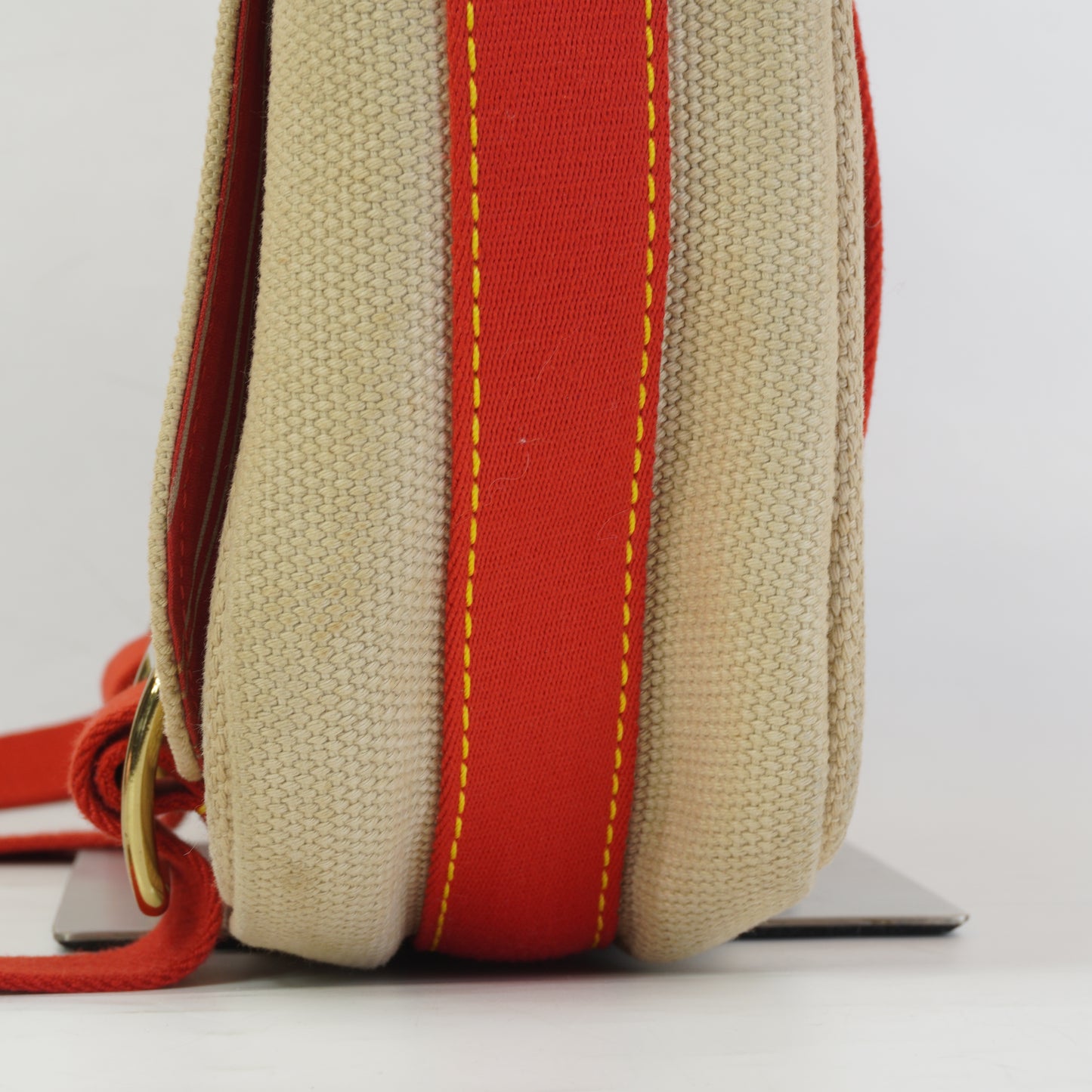 Louis Vuitton	Antigua Buzas PM Messenger Bag GHW Medium