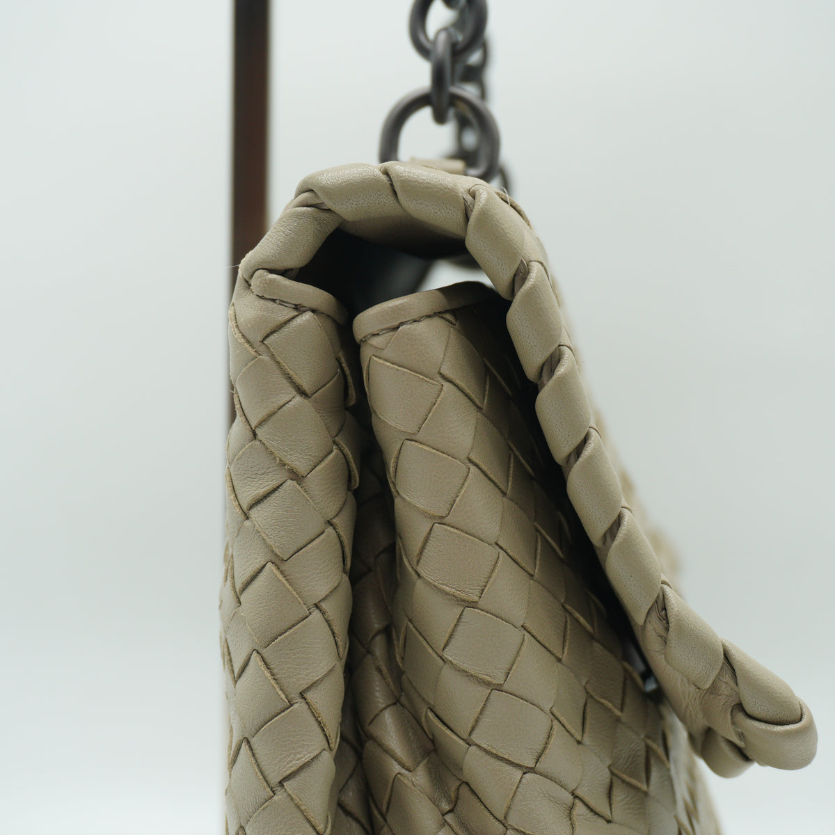 Bottega Veneta Intrecciato Leather clutch Flap shoulder bag medium light grey BHW