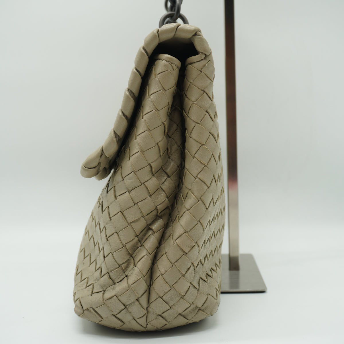 Bottega Veneta Intrecciato Leather clutch Flap shoulder bag medium light grey BHW