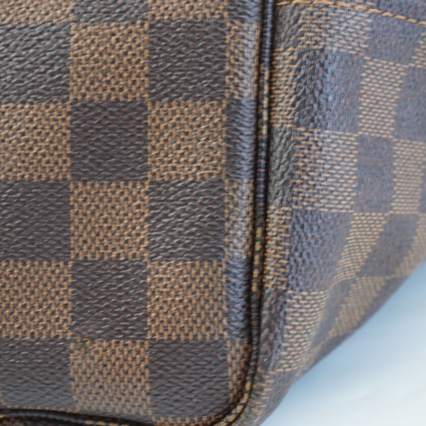 Louis Vuitton	Neverfull DE GM