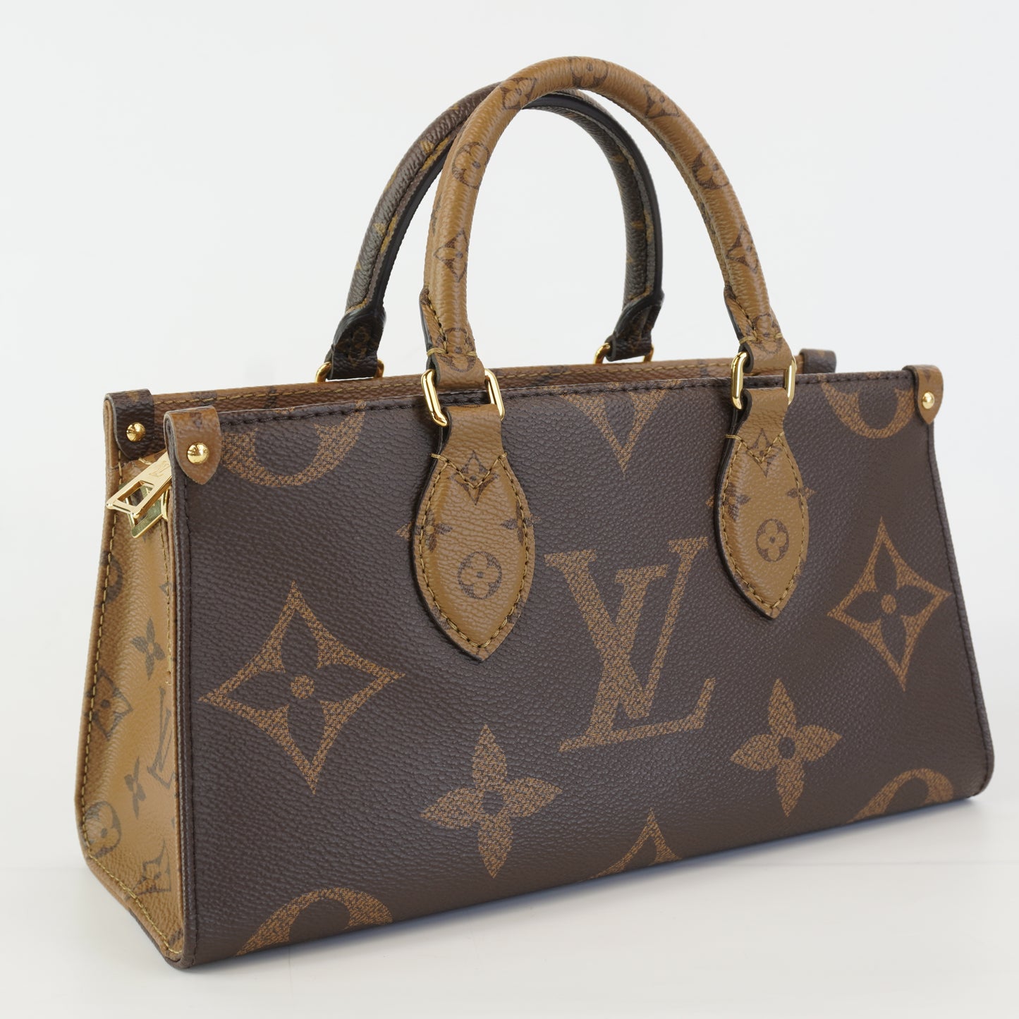 Louis Vuitton	On the Go Eastwest