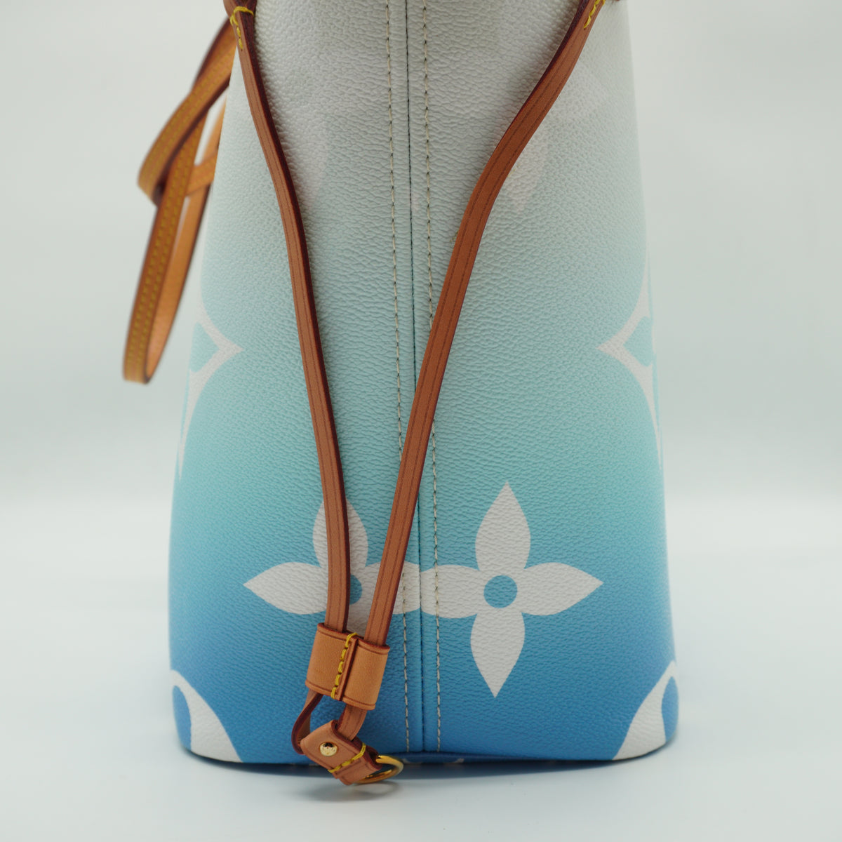 Louis Vuitton	Giant By The Pool NeverFull MM GHW