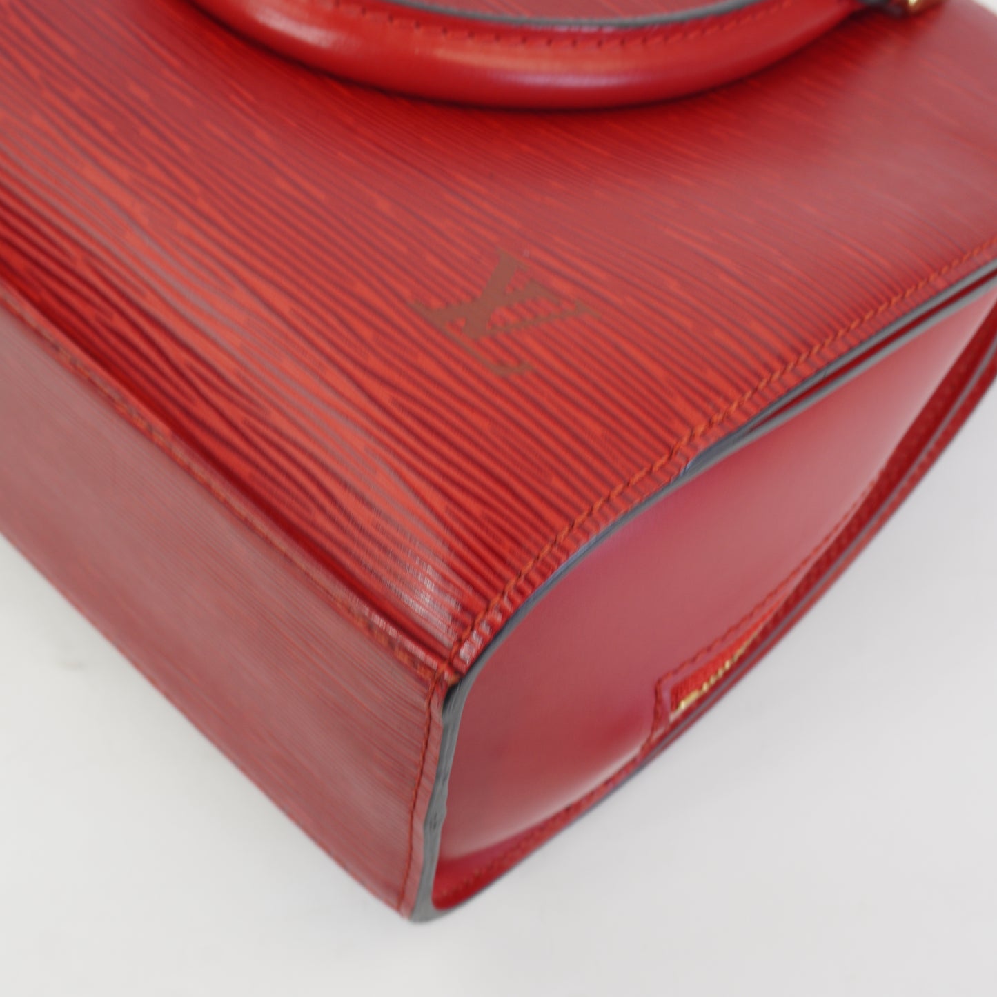 Louis Vuitton	Red Epi Pont Neuf GHW Small