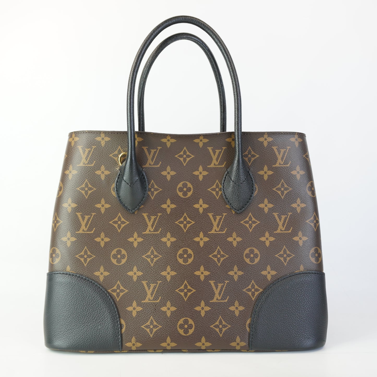 Louis Vuitton	Monogram Canvas