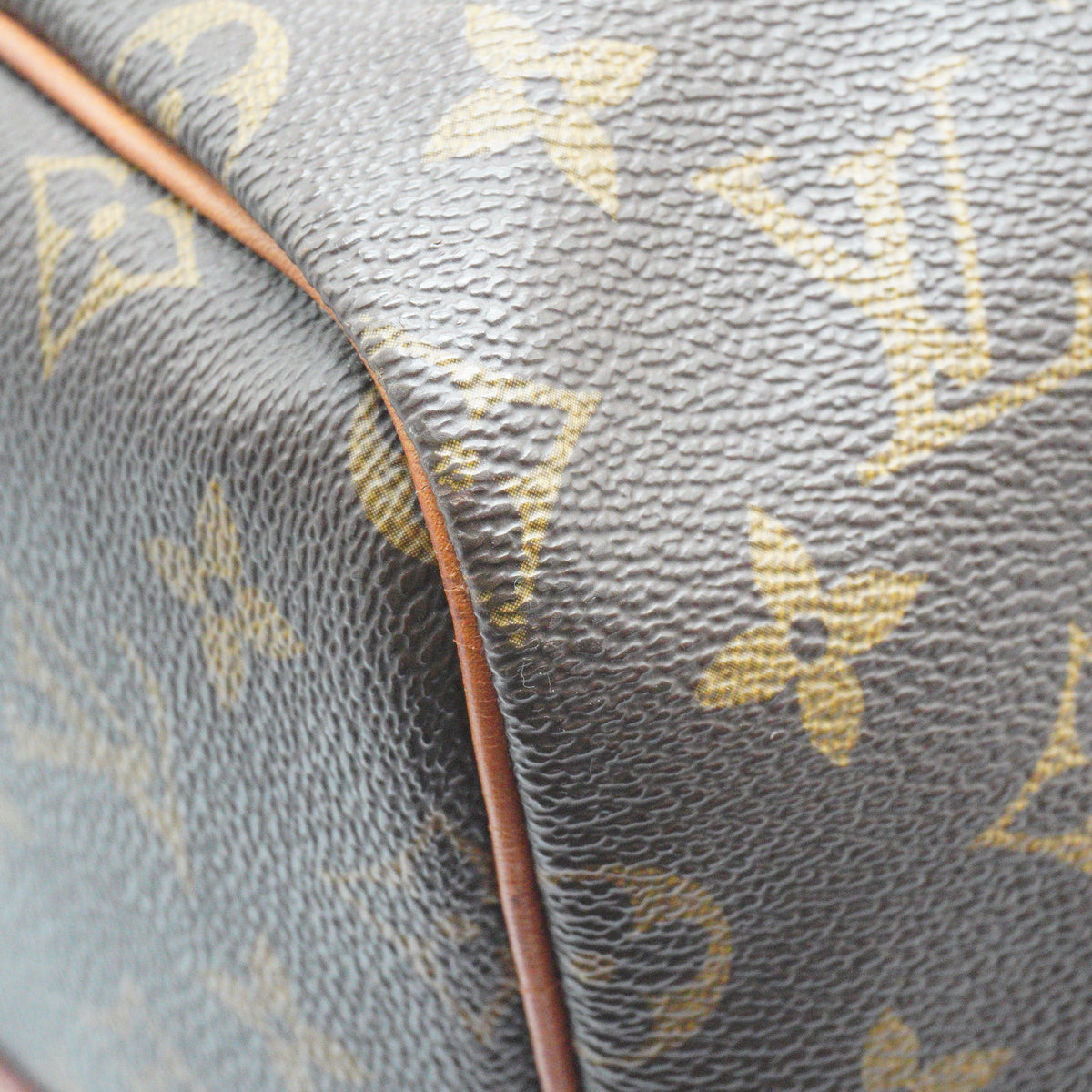 Louis Vuitton Keepall 55 Bandouliere Duffle Bag GHW