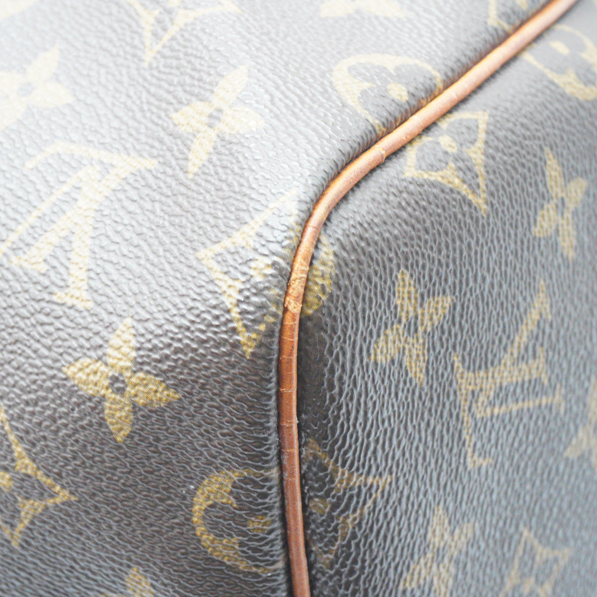 Louis Vuitton Keepall 55 Bandouliere Duffle Bag GHW
