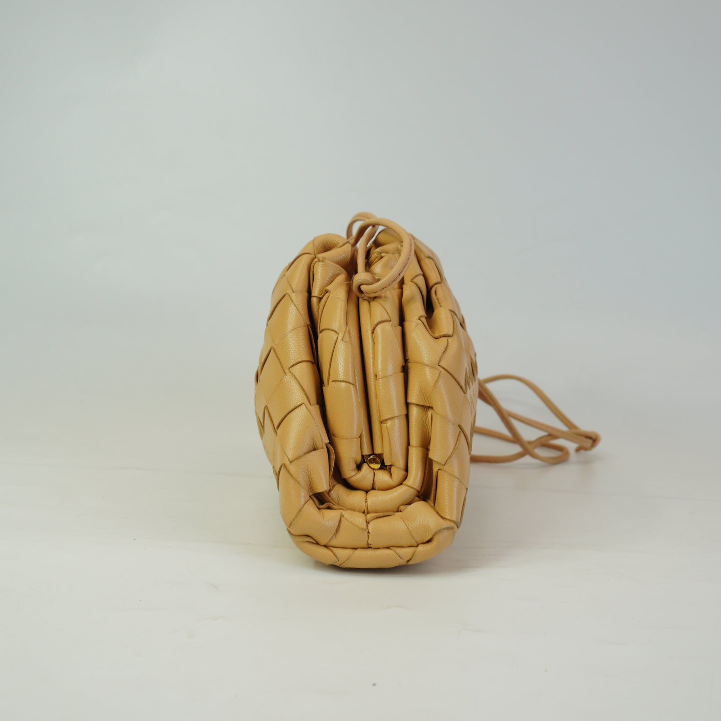 Bottega Veneta The mini  Pouch beige GHW