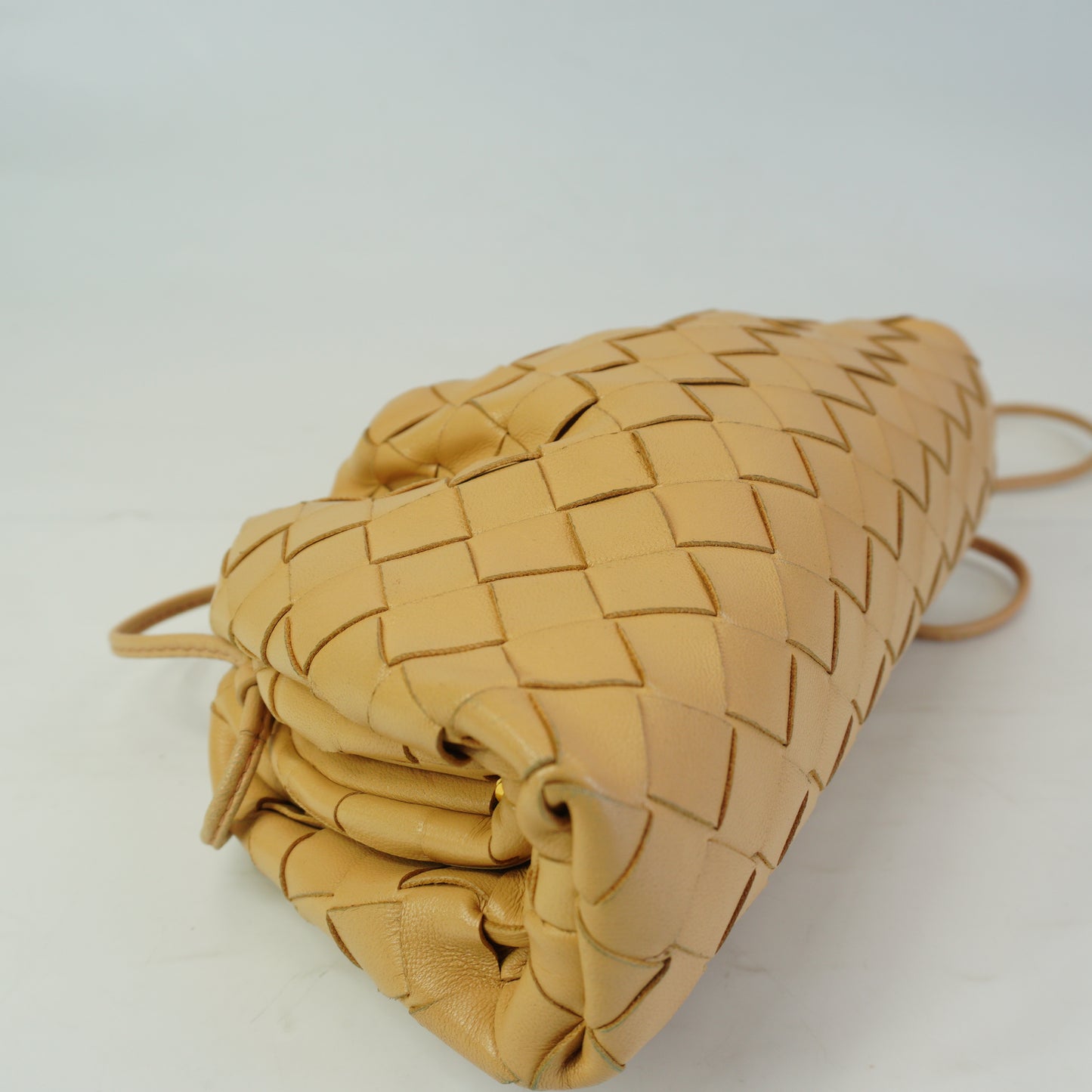 Bottega Veneta The mini  Pouch beige GHW