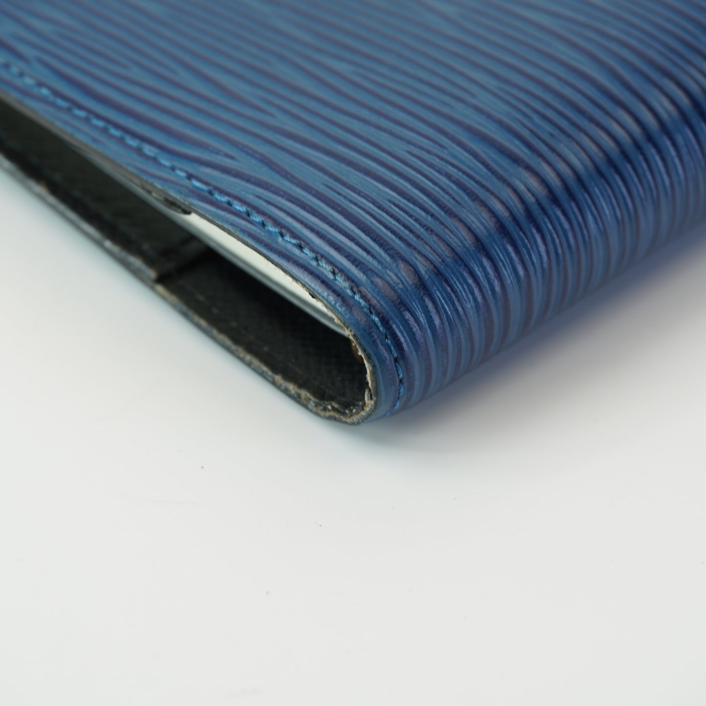 Louis Vuitton	Epi Leather Agenda