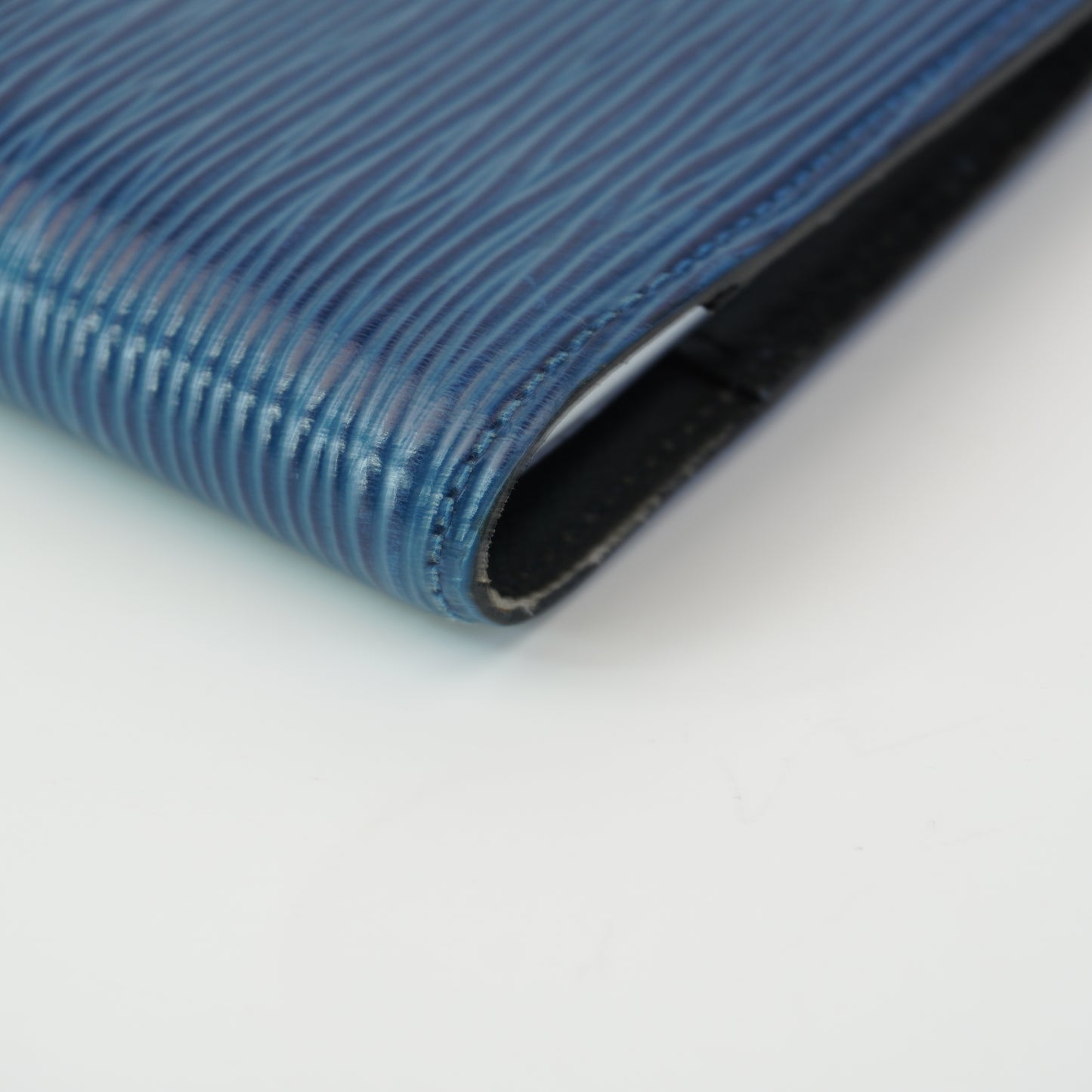 Louis Vuitton	Epi Leather Agenda