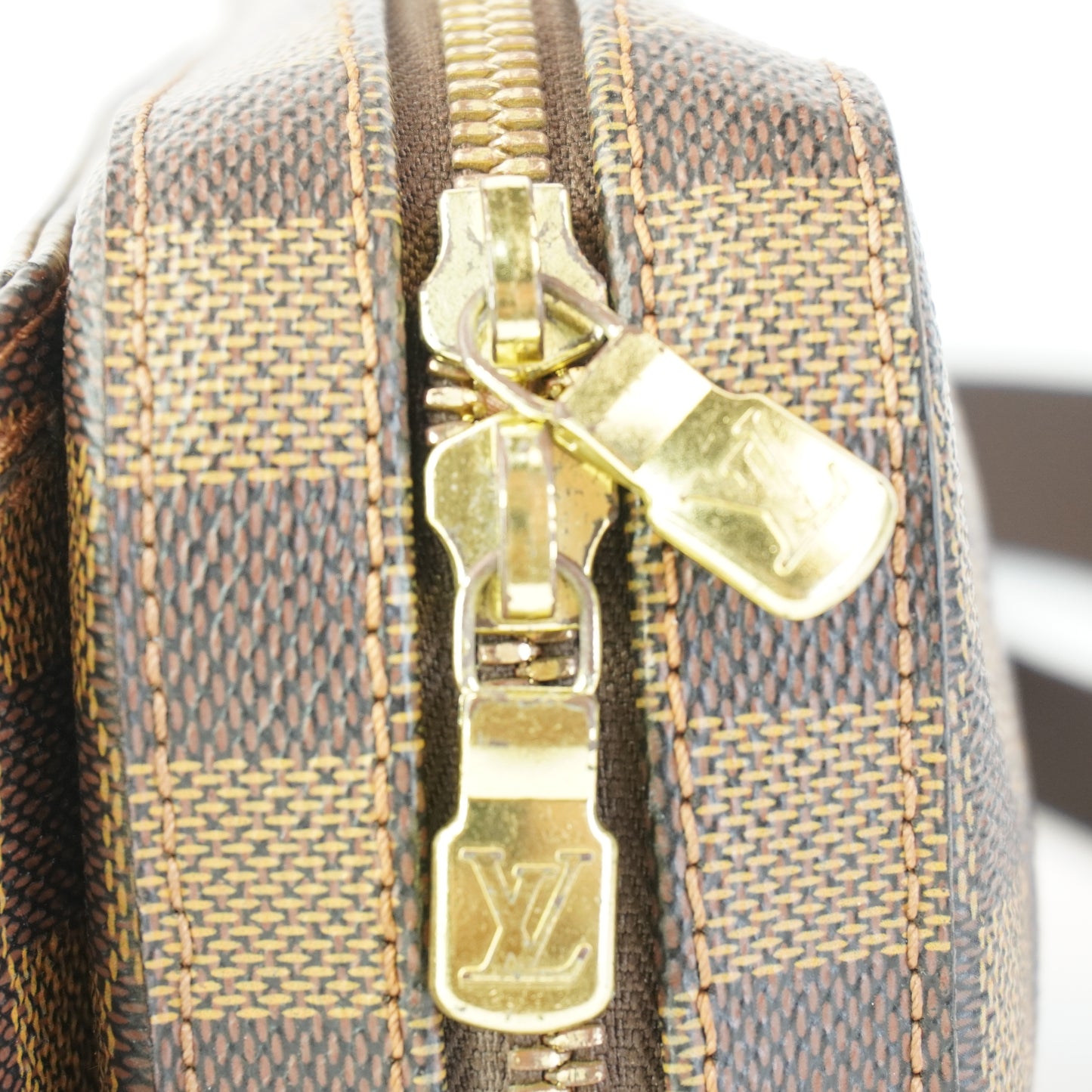 Louis Vuitton	Geronimos