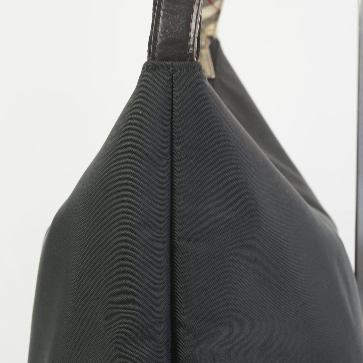 Burberry	Pre-Owned Shoulder Bag SHW Large